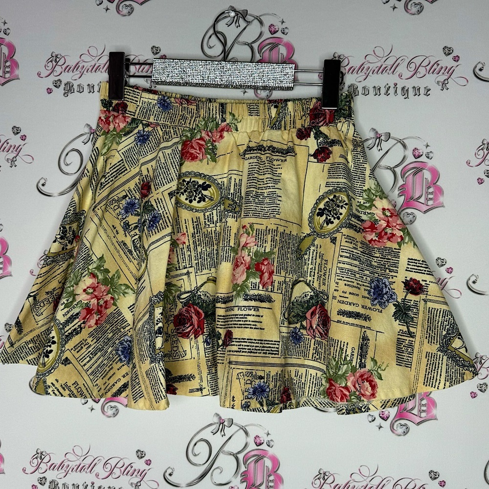Skirt vintage news paper design floral mirror cottage core renaissance vibes
